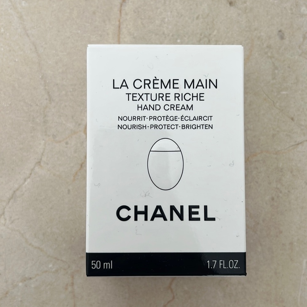 CHANEL LA CREME MAIN NWT